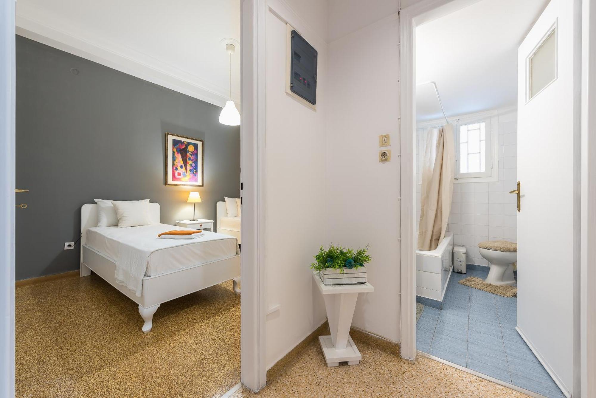 Private Rooms Athens - Shared Bathroom Номер фото