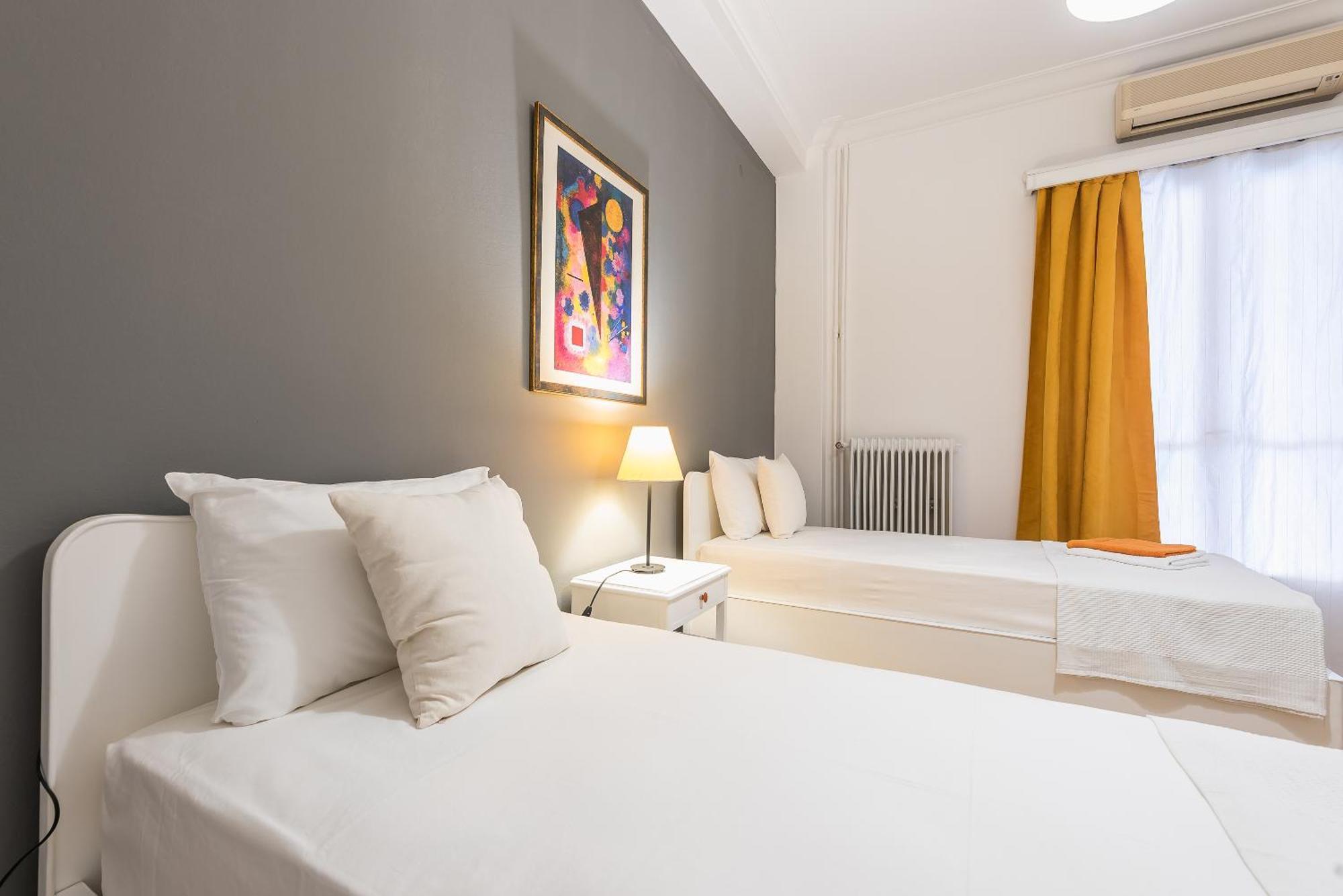 Private Rooms Athens - Shared Bathroom Номер фото