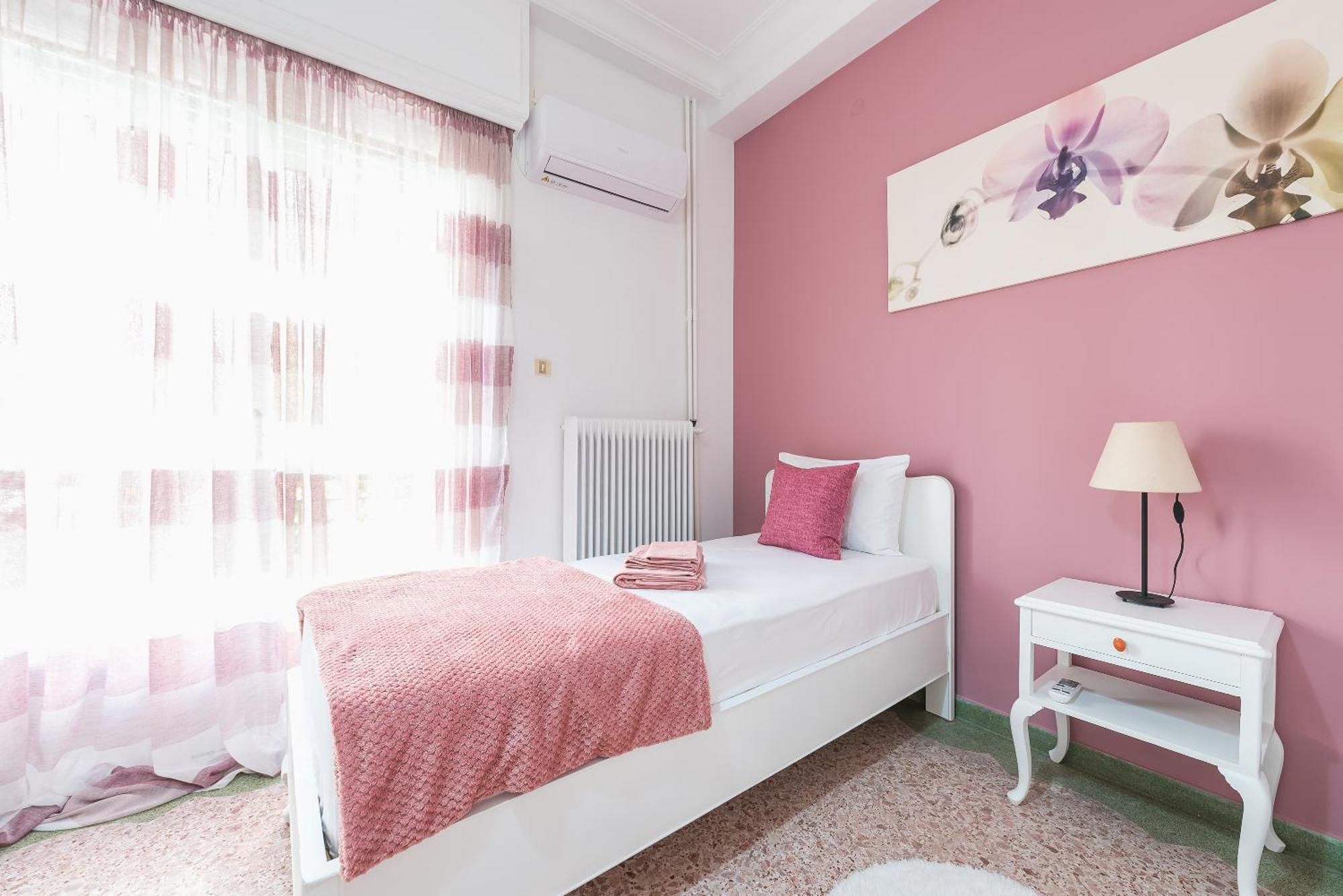 Private Rooms Athens - Shared Bathroom Номер фото